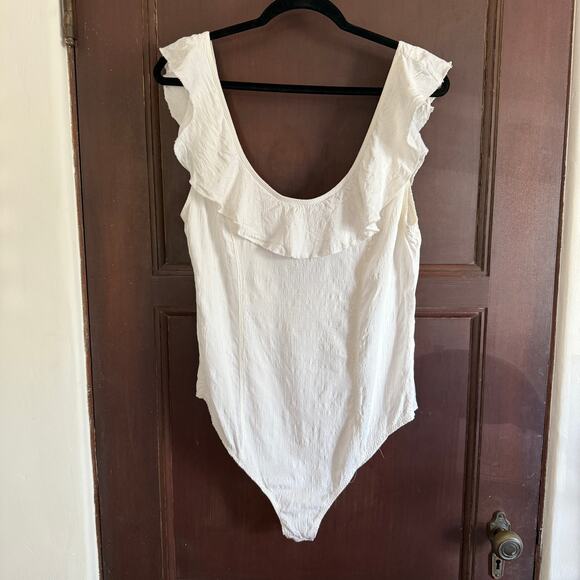 FREE PEOPLE | Intimately White Uh Huh Ruffle Neck Bodysuit | Large - Picture 2 of 5